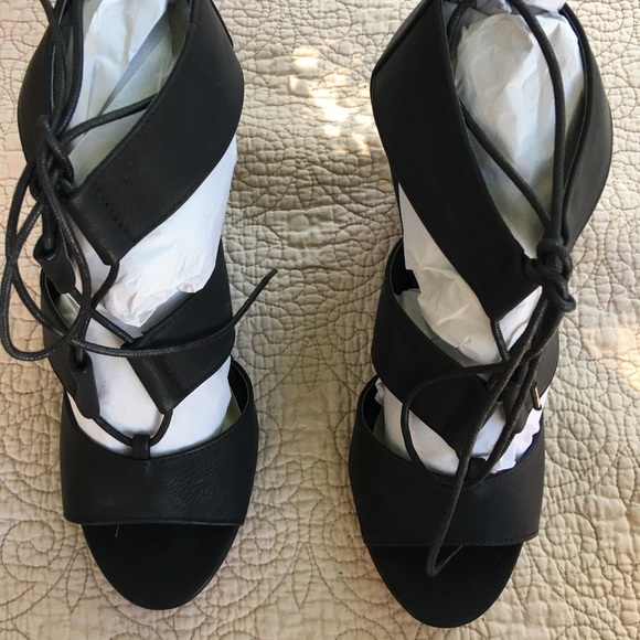 Brand New BCBG Cherries Caged Dress Booties - Picture 2 of 8